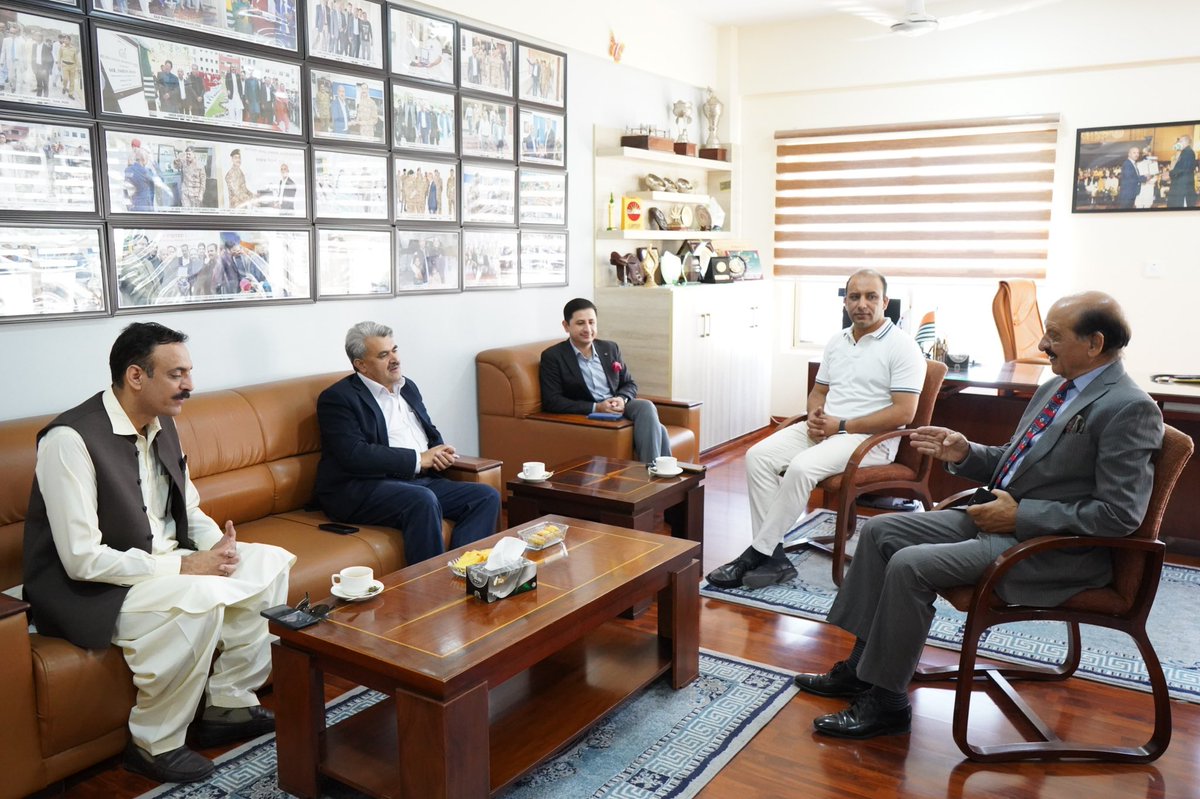 SDK_CD's tweet image. he Director General of the State Disaster Management Authority (SDMA) AJK visited the KORT Educational Complex today, engaging in an insightful discussion with the DG SDMA about enhancing emergency services within our community

#DG
#SDMA 
#AJK 
#Emergency 
#Community 
#Services