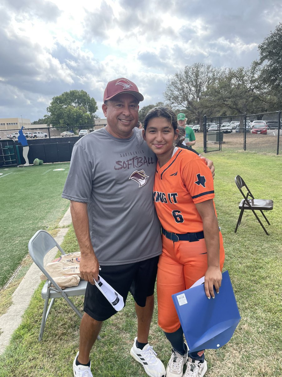 AnnaliseGo2028's tweet photo. Had fun yesterday at the 2024 central Texas fall camp at TLU!  Got lots of good reps and enjoyed meeting the coaches there. Can’t wait to see some of y’all again soon! @TAMIU_SB @TXStateSoftball #A&amp;MCorpusChristi
 @BlissFastpitch https://t.co/4Cv8YJx3cc