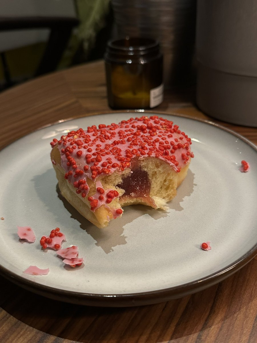 good_s00p's tweet photo. Emotional support donut https://t.co/3dJ0kpnYtF