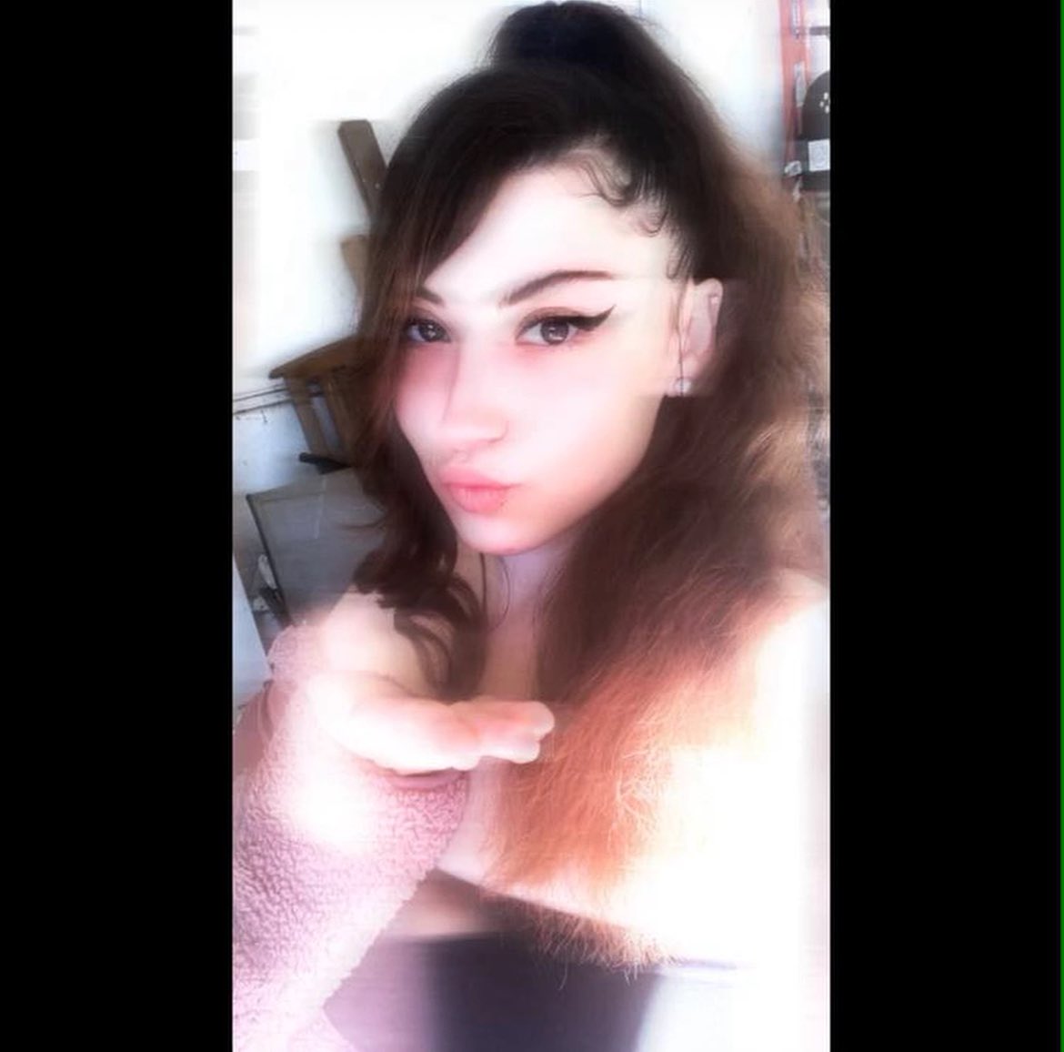 6logasm's tweet image. Can we call this here a truce baby 🥶