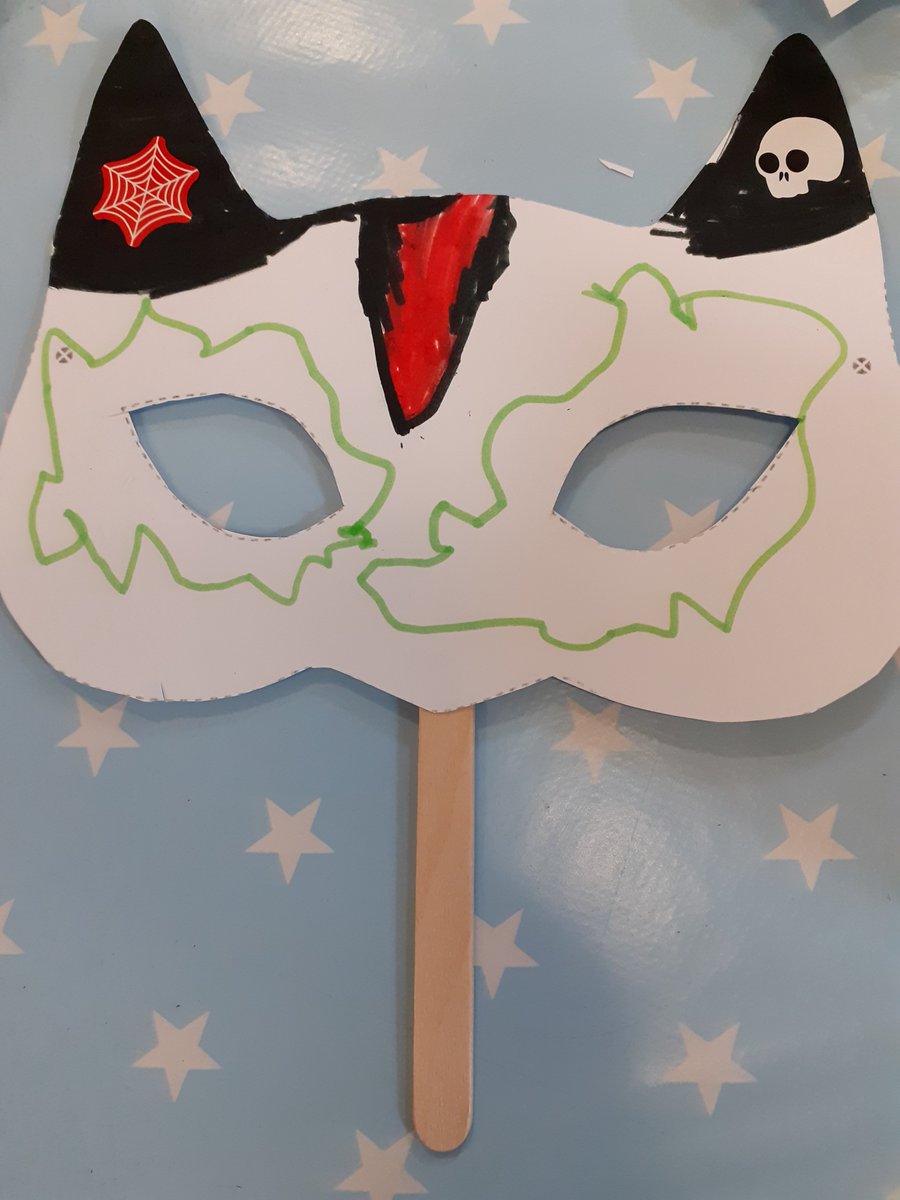 AbertridwrLib's tweet photo. Rydyn ni wedi cael amser mor wych yn Llyfrgell Abertridwr yr hanner tymor hwn. Edrychwch ar yr holl hwyl rydyn ni wedi'i gael gyda'n gilydd.
@CaerphillyLibs https://t.co/qAhEtQ9lCi