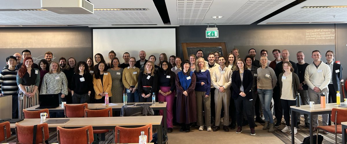 Amazing to see so many early career folks who care deeply about improving measurement of intensive longitudinal data 
#LorMITNB <a href="/lorentzcenter/">Lorentz Center</a>