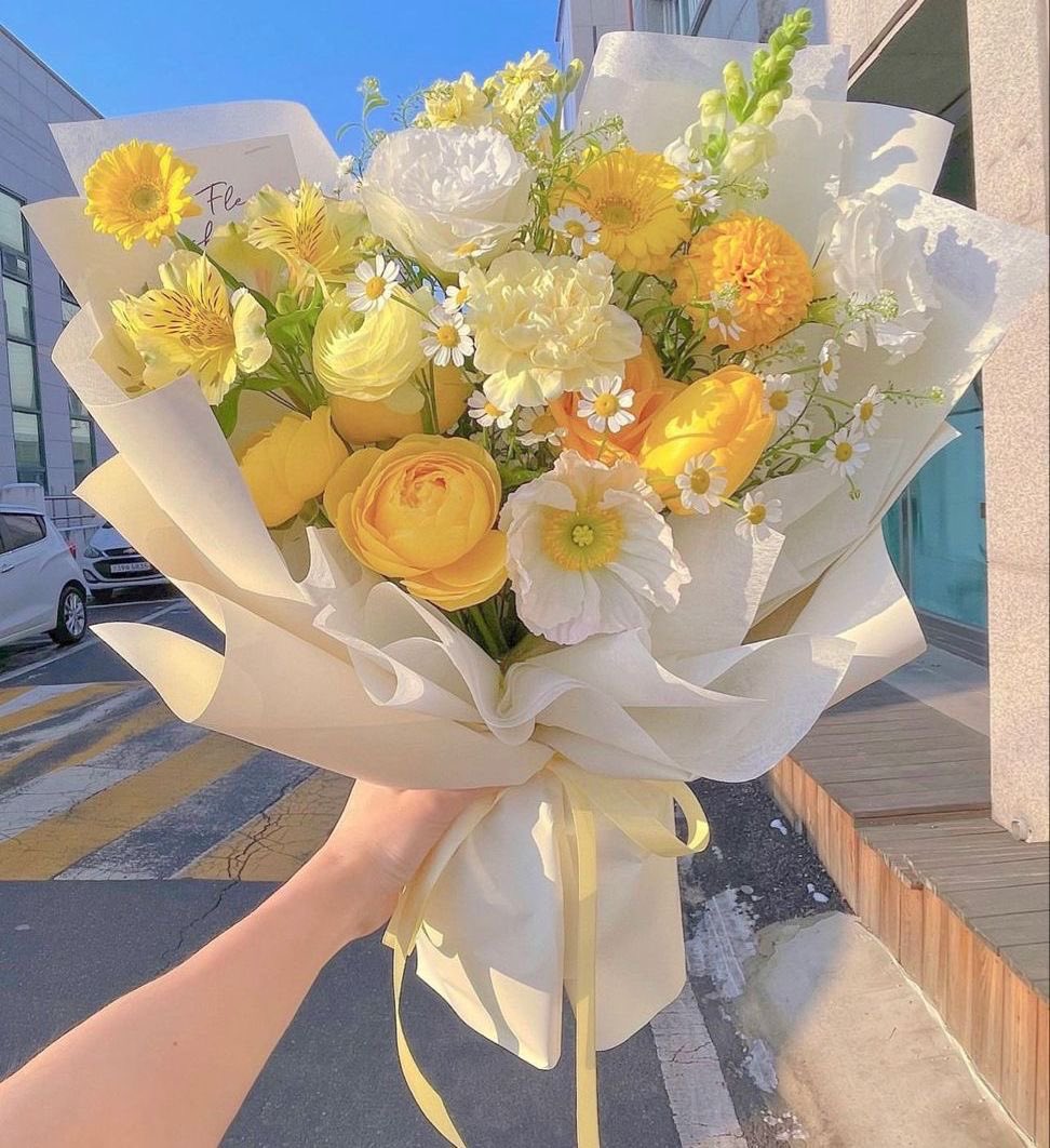 ㅤㅤㅤ

       happy  birthday  ji changmin  rps  &amp;  rl!
       wish you  all  the best,  semoga camin
       panjang  umur,    sukses  sebagai  idol
       yang  cakep  dan  terkenal, sehat  dan
       bahagia selalu!

       warmly,
       Zane &amp; Jemillie <3

ㅤㅤ