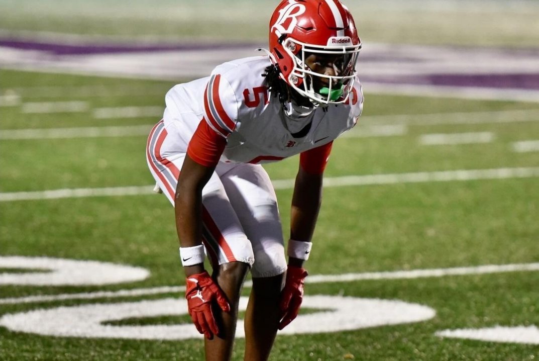 jamyan_theodore's tweet image. Full SZN highlights below. 10-0 region winner - O TD allowed - 4INT 1pick6 12PBU 6"1 165lbs 4.44 40yd @ Ohio state U camp
hudl.com/video/3/179312…
@BaylorSchoolFB @ErikKimrey @cbrownrun11 @JaylonBaker_ @Zach_Berry @gabrieldbrooks @On3Recruits @shaynep_media