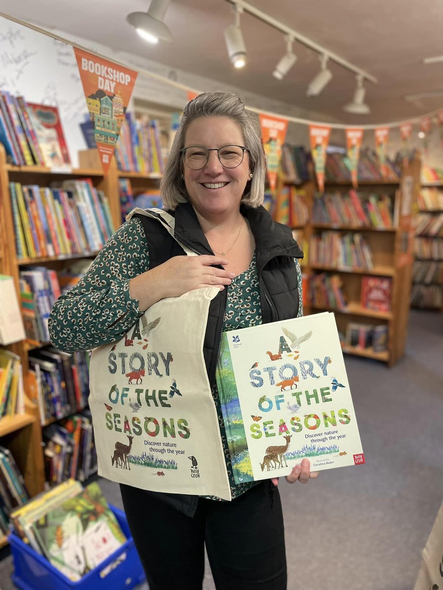 Kicking off  #NonFictionNovember with a nice little giveaway, courtesy of <a href="/NosyCrow/">Nosy Crow</a> 📚

With every copy of A Story of the Seasons, we'll be giving away a free tote bag, as modelled by our new(ish) bookseller, Kate 🤠