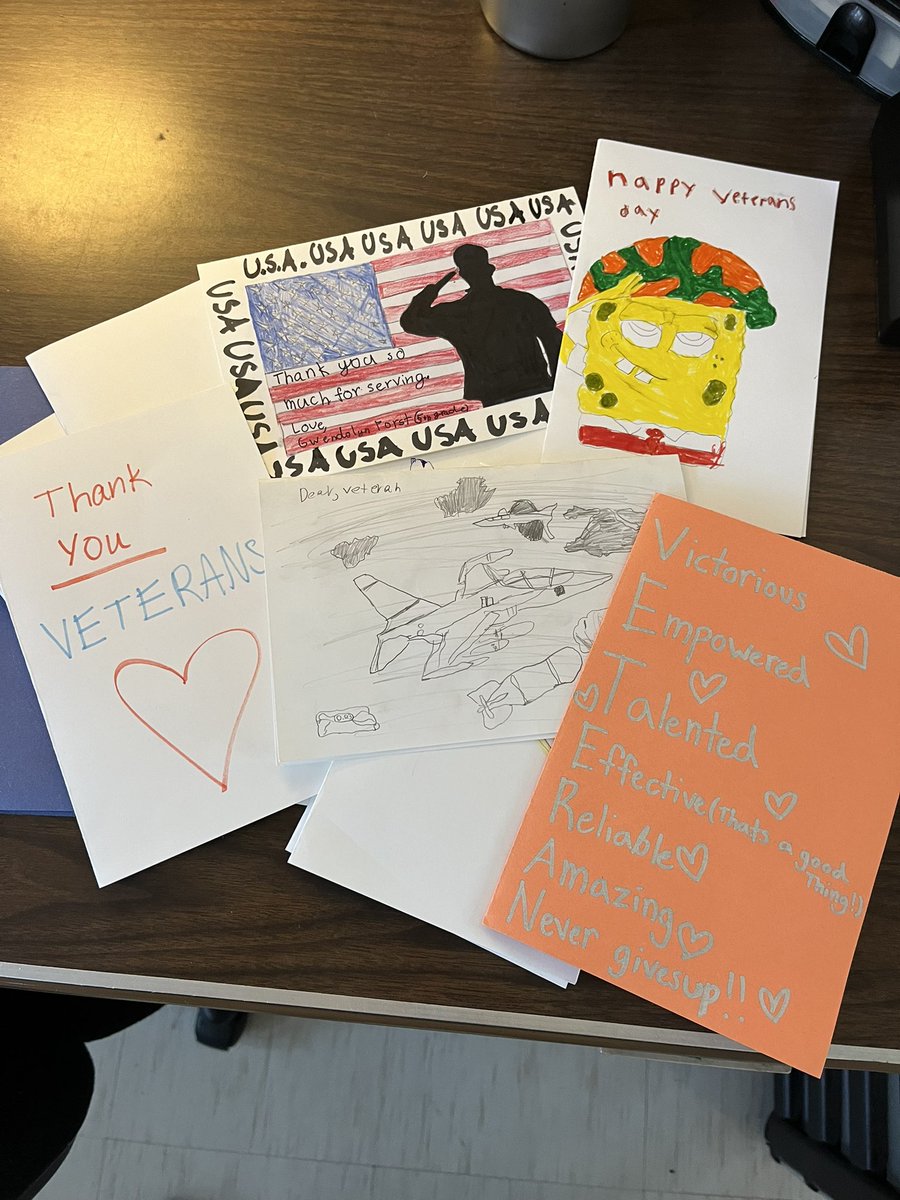5th grade worked hard on cards to thank our Veterans 🇺🇸 <a href="/FSDVikings/">Farmingdale School</a>