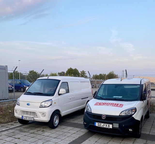 foxKDB's tweet photo. Im Namen aller Testpiloten der fox-COURIER GmbH Leipzig  möchten wir der  @ "KEP Wirtschaftsdienst GmbH* für die Bereitstellung, Unterstützung, Organisation und Möglichkeit zum Testen der Fahrzeuge danken. https://t.co/kL7sw1r81J