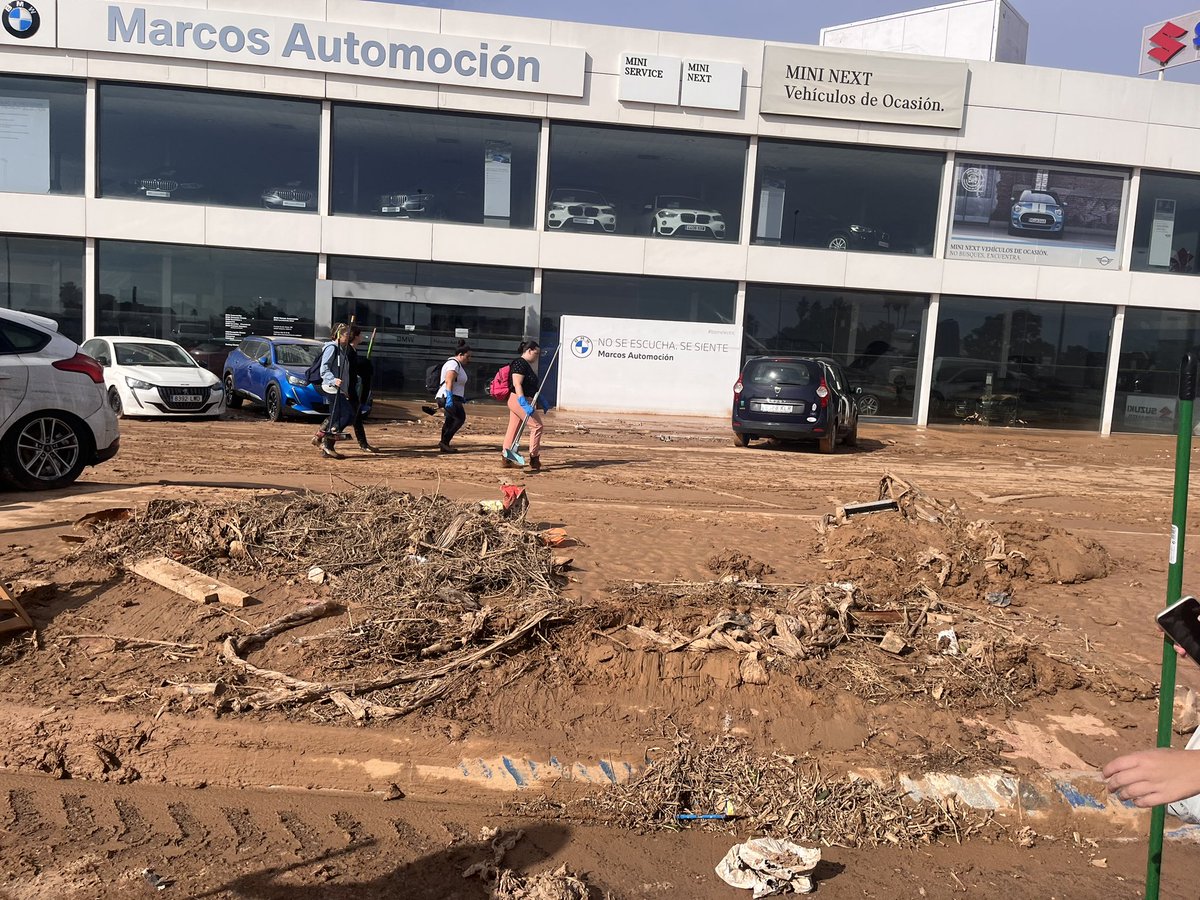 pilarnos's tweet photo. Por favor, si sirve esta plataforma. NO CREÁIS BULOS. Hay mucho por hacer. La crispación, rencor y odio NO AYUDA!!! Podemos hacer algo conjuntamente. Las personas afectadas merecen esfuerzo y apoyo. @HospitalLaFe @aegastro @geteccu @SVPDweb @sepdigestiva https://t.co/NzOYlCQpG0