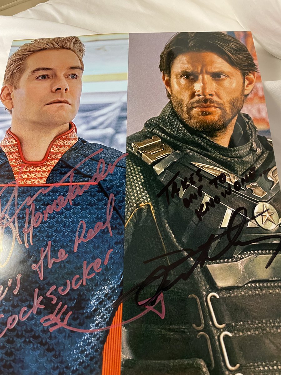 Follow up. It’s hard to see because he used black, but it says.”takes one to know one” after I said, he won’t see it. Jensen took a picture of it and said he’s sending it to him.🤪😳