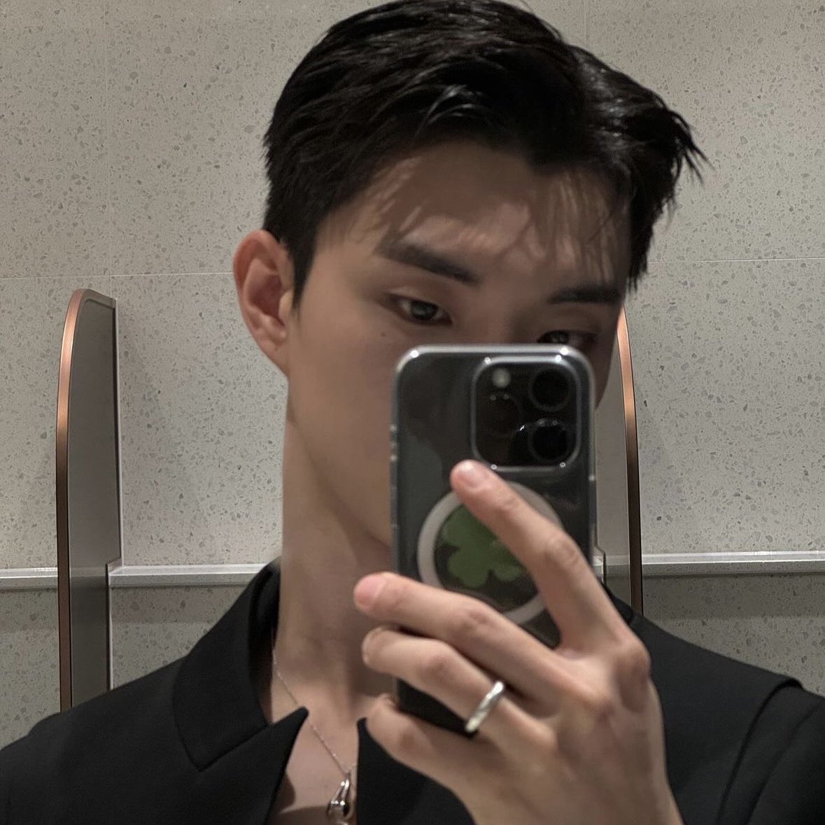 TXTBZFILE's tweet photo. happy happy birthday changmin 🫶🫶
love u so much lover boy

#청춘을_닮은_창민아_생일축하해
#Our_Youth_Q_HBD https://t.co/sP30H68QFC