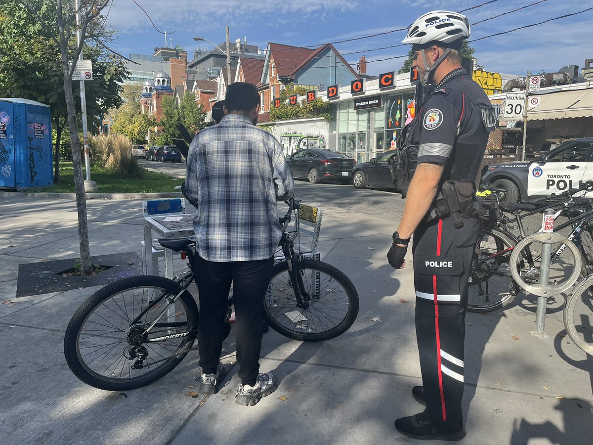 Neighbourhood Officer Amanda tweet media