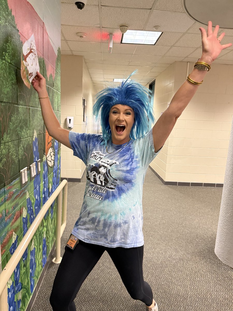 Our Roadrunners and Bulldogs are having THE BEST DAY EVER!!! 😜🎉🥳🪩