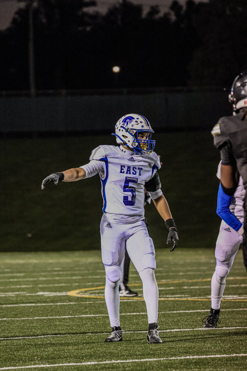 Final season highlights! 

hudl.com/v/2QeaZx

Defensive stats:
0 TDs allowed (51 yards allowed)
25 tackles
4 PBUs
1 INT and 1 fumble recovery 

Offensive stats: 
38 Rec 427 Yards 4 TDs (47.4 avg)
