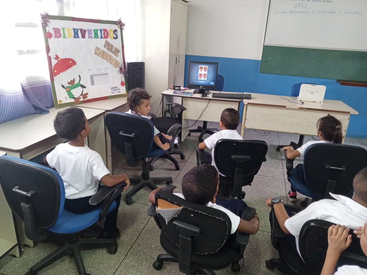 cbitSamuelR's tweet photo. Clases digitalizadas para estudiantes de 1er grado "A" sobre el cuerpo humano y sus sentidos, en el buen uso de la tecnología educativa. Tutora Natali Urbano. CBIT Samuel Robinson @MPPEDUCACION @Fundabit_ #Venezuela #Bolivar #cbit #SomosFundabit https://t.co/StiiQjbz3r