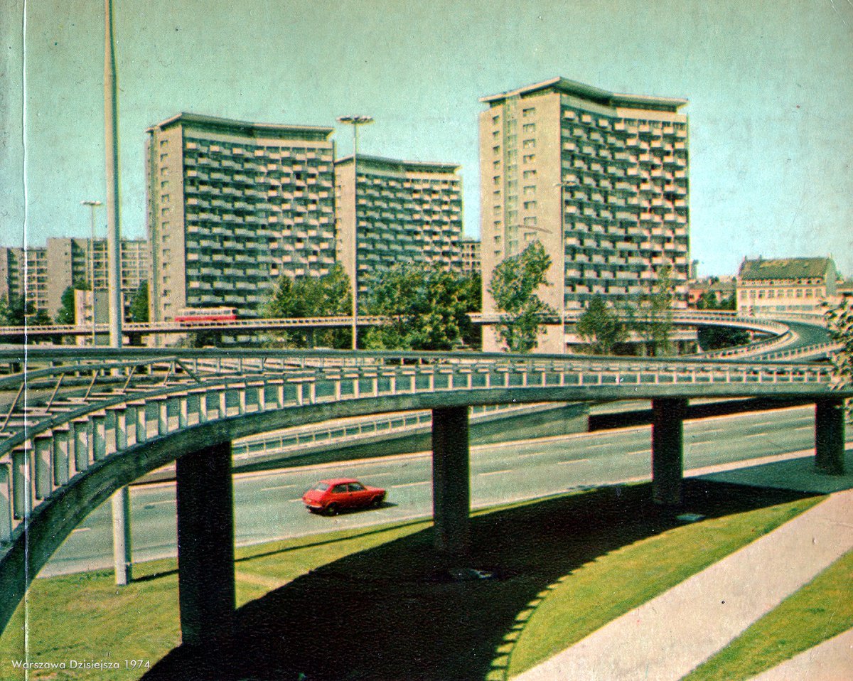 Architektura PRL 💙💛 tweet media