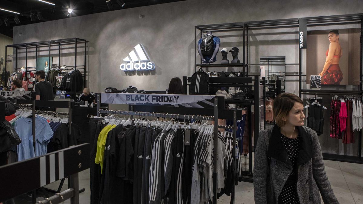 SupplyNinja's tweet image. 👟adidas Week of Deals is HERE!
 
Up to 50% OFF select styles!
Shop now: bit.ly/3XZS7iT

#ad #EarlyBlackFriday