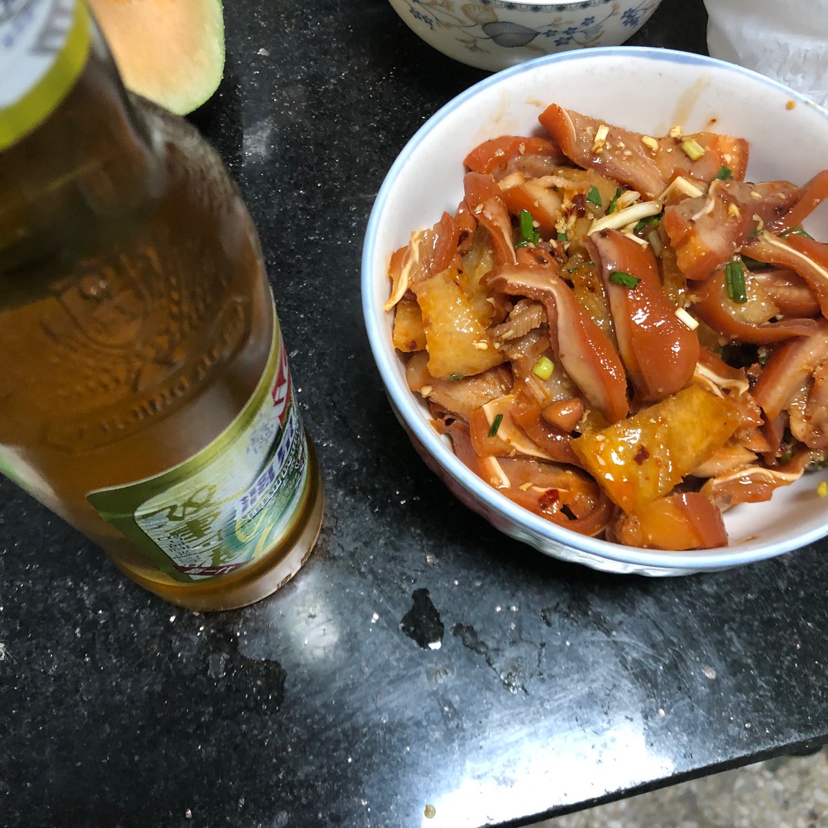 hyy8899's tweet photo. 几天不吃猪肉，没吃午饭，晚上饿感来了，大快朵颐 https://t.co/EKfl9KkWYh