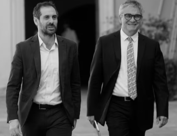 SebastianRochaZ's tweet photo. 🔹La peor dupla económica de los últimos 50 años 🗑️ https://t.co/utxskH8rwr