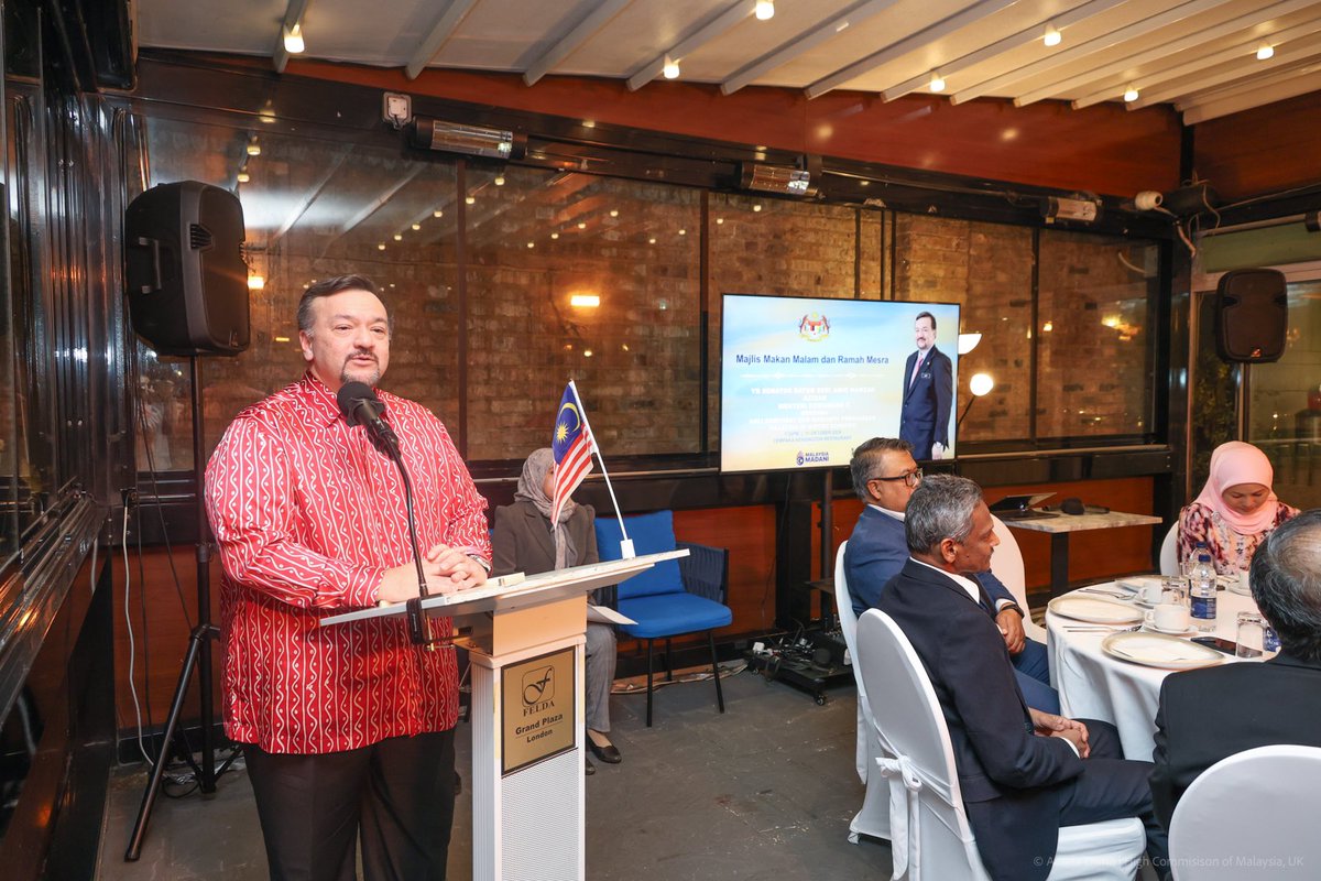 MYHicomLondon's tweet image. YB Senator Datuk Seri  Amir Hamzah Azizan, @MOFmalaysia hosted a dinner for Malaysian corporate and business community in the UK at Cempaka Kensington Restaurant on 31 October.