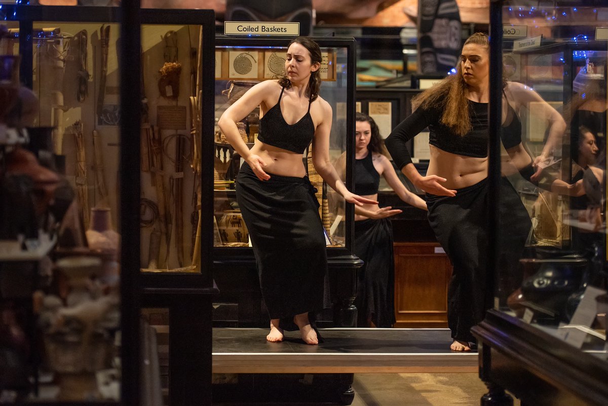 We're into the final countdown for the ALOHA Late Night! Book your free place for this Friday &amp; learn the hula, hear The Hobbit in Hawaiian, discover RL Stevenson in Samoa &amp; enjoy art workshops, trails, tours &amp; <a href="/tapsocialbrew/">Tap Social Movement</a> in the galleries! 7-10pm.  
bit.ly/3ZYlMK6