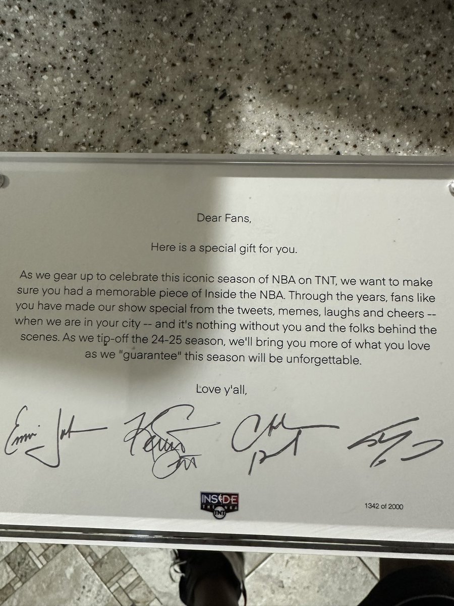TonyTheBlerd's tweet photo. @NBAonTNT mannnnnnnn thank y’all so much for the gift. This is going in my home office. This means a lot to me. It’s been a great run @TurnerSportsEJ @SHAQ @TheJetOnTNT @BarkleyonTNT https://t.co/UO0Ocvv9db