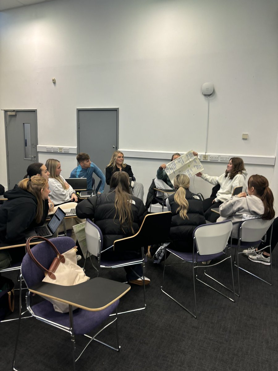 Karen (@karenmunro28) on Twitter photo Student Led Seminars. MAPE students leading learning on Curriculum Making. Reflecting on placement and research, making connections. Well done Group D ๐<a href="/UoE_PE/">MA(Hons) PE</a> Student Led Seminars. MAPE students leading learning on Curriculum Making. Reflecting on placement and research, making connections. Well done Group D ๐<a href="/UoE_PE/">MA(Hons) PE</a>