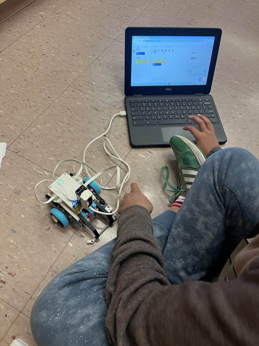 Ms.stagg (@ms_stagg) on Twitter photo 🌟 Exciting things are happening in <a href="/PeelSchools/">Peel District School Board</a> French classes! 🤖 We’re integrating robotics & coding to boost engagement. Ss are collaborating to code robots to navigate mazes while building French vocabulary, making learning interactive & fun! <a href="/peel21st/">Empowering Modern Learners @ PDSB</a> 💻 🌟 Exciting things are happening in <a href="/PeelSchools/">Peel District School Board</a> French classes! 🤖 We’re integrating robotics & coding to boost engagement. Ss are collaborating to code robots to navigate mazes while building French vocabulary, making learning interactive & fun! <a href="/peel21st/">Empowering Modern Learners @ PDSB</a> 💻