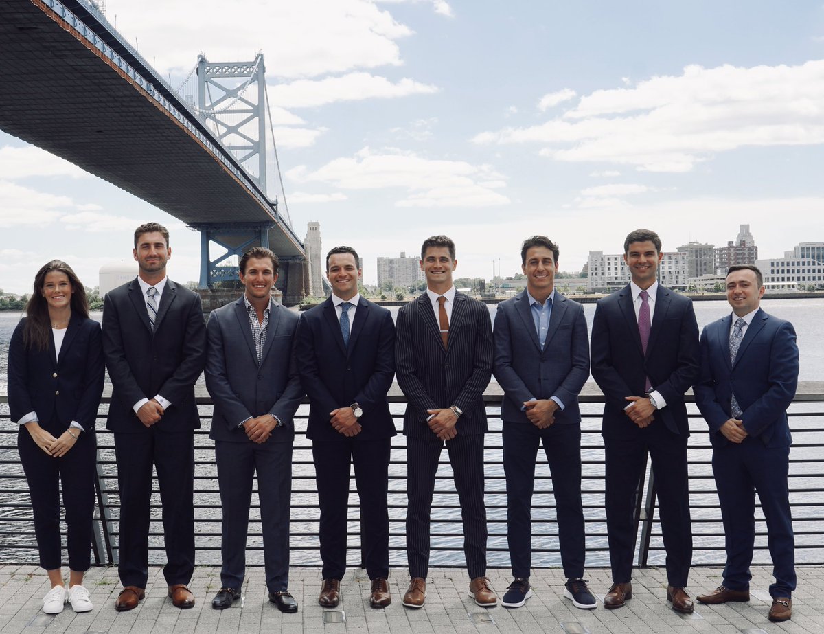 McCannCRE's tweet image. Good morning from the team! Here’s to a productive and successful week ahead 🤝

#retwit