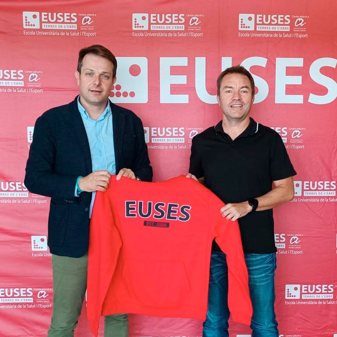 El sotsdirector general de Centres DIR Gerard Figueras va impartir una lliçó magistral sobre el model de negoci de la cadena a Catalunya als alumnes de 4t curs en el marc de l'assignatura "Disseny i Intervenció en l'EF" que imparteix el director del nostre Campus, Xavi Nadal 💪