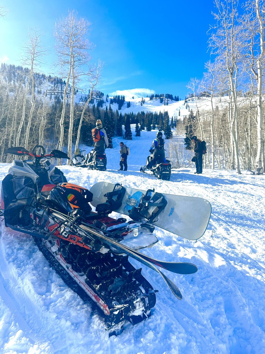 JonJohnson1993's tweet photo. GM dreaming of the backcountry with the new snow we just got. #utahadventurepark #backcountryskiing #utah #bestguide https://t.co/Gf1MWIeYd5