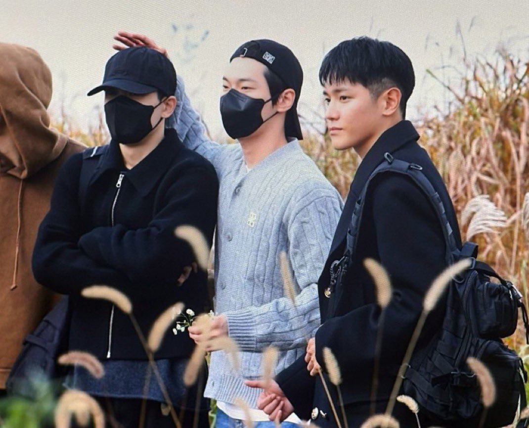 톄용이의 군생활을 책임진 엔띠띠 일리칠
남자가 오ㅑ이리 일리칠을 사랑해