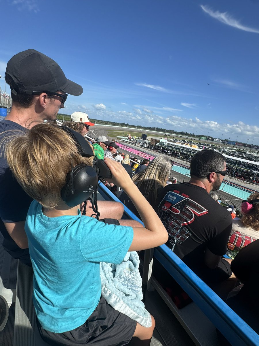 thegbeav1's tweet photo. Forgot to post this - Great visit at @HomesteadMiami  for the family and I ! https://t.co/smcHkNtDa9
