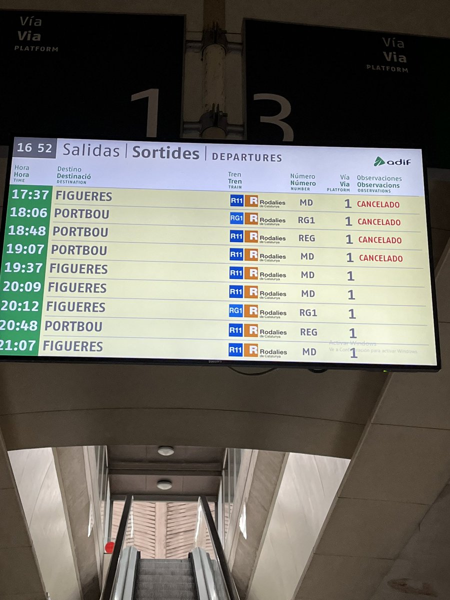 iterre's tweet photo. Així seguim a Girona #renfe #dana #r11 #rg1 https://t.co/LDql989P1j