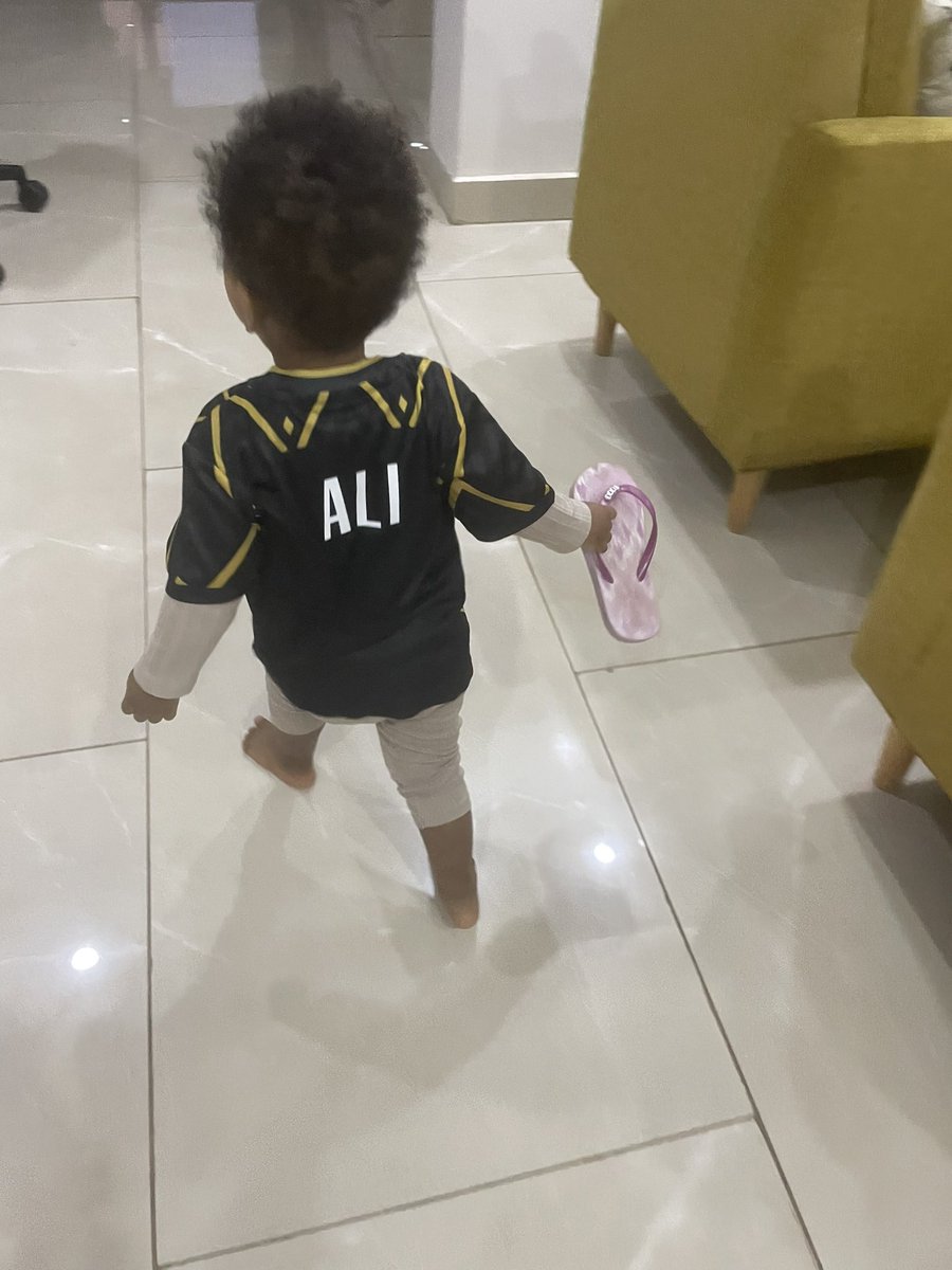 DodoPicard's tweet photo. Mademoiselle just got the cutest gift ever from @sandraruzibiza  🥹🥹🥹 look at her strutting in her wittle Jezi. 🤩🤩@HouseOfTayo https://t.co/xj8T82MfKk