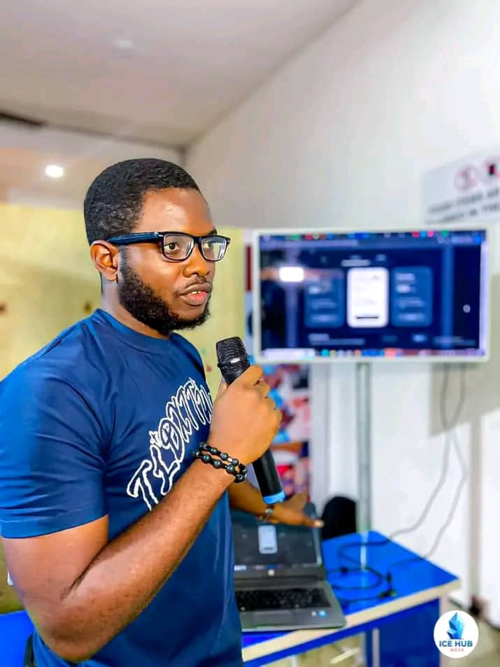 ICEHub_Africa's tweet photo. Happy Birthday @ruzz_valentine

We appreciate all your efforts at ICEHub. Massive year and greater heights for you ahead!

#icehub #birthday https://t.co/iEygcLvrI6