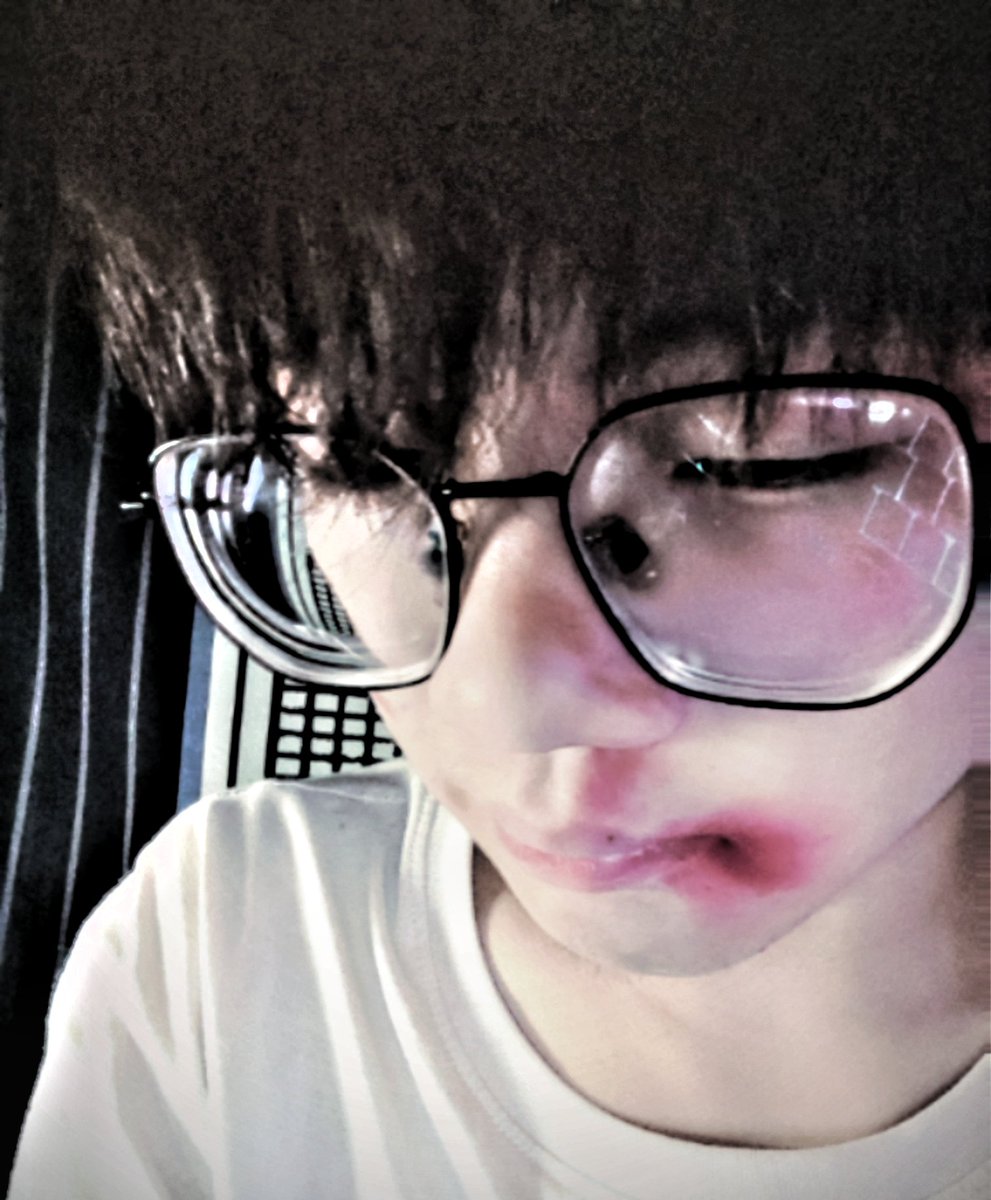kanuotisi's tweet photo. I didn't show up for Halloween until today（万圣节的我今天才出现） https://t.co/Gp52UVcZCu