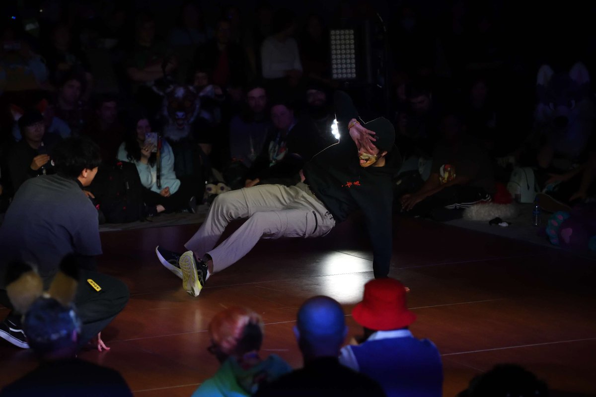 Furnal Equinox (@furnalequinox) on Twitter photo Did you see our first-ever DANCE BATTLE earlier this year?
It's called "Pas Le Choix de Danser". Confused? Ask a friend from Quebec. They're probably confused too.
We're doing it again in 2025, and sign-ups are open until March 7th!
furnalequinox.com/pcd/
๐ท: <a href="/catameep/">Catameep Snow Panther</a> Did you see our first-ever DANCE BATTLE earlier this year?
It's called "Pas Le Choix de Danser". Confused? Ask a friend from Quebec. They're probably confused too.
We're doing it again in 2025, and sign-ups are open until March 7th!
furnalequinox.com/pcd/
๐ท: <a href="/catameep/">Catameep Snow Panther</a>