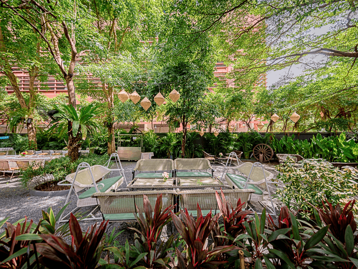 DIAdata_org's tweet photo. 🌿 Infra Gardens Bangkok is just around the corner!

Join us at The Gardens of Dinsor Palace, a lush green oasis tucked right into the heart of bustling Bangkok. 🌴 Escape, recharge, and mingle with top Web3 minds in this incredible venue.

Sign up now → https://t.co/oK9XqCIQQ2 https://t.co/FXyyeY34N2