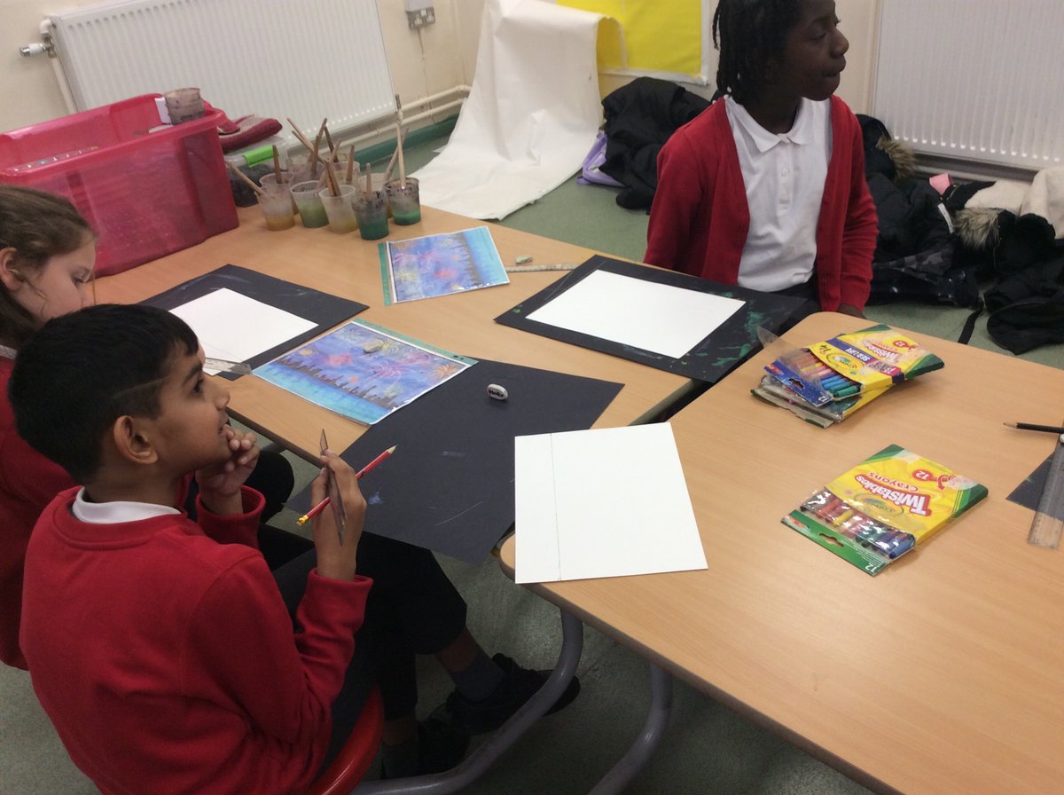 Year 5 have been creating a skyline and firework backdrop this week in art club 🎆🌃