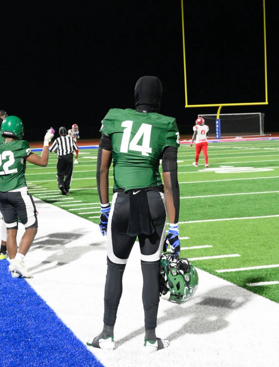 twanjjackson's tweet photo. Check out my Sophomore Season Highlights.. https://t.co/SWYsH8HyMJ
@KevinCobbs @WhiteStationFB @Lee_Wilbanks @CoachBrianKelly @PrepRedzoneTN 
@MemphisFB @LSUFBrecruiting 
@HailStateFB https://t.co/qbC2HgMN4M