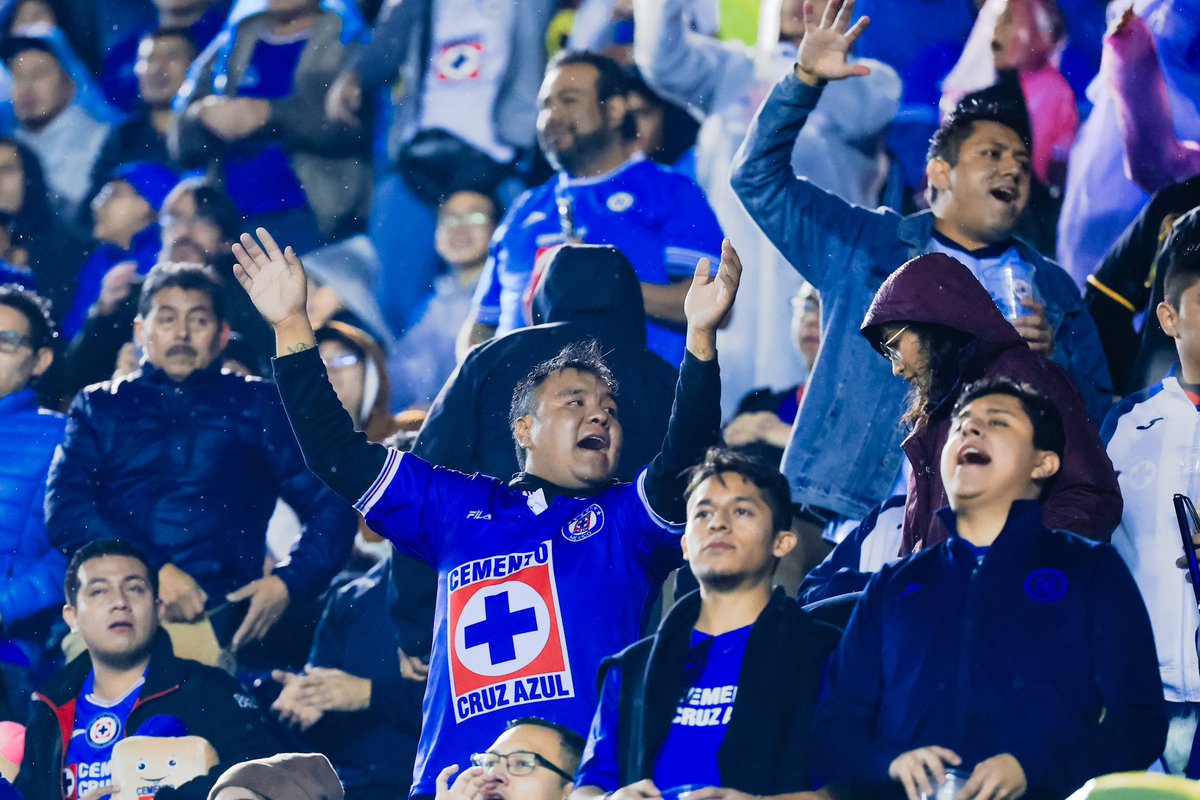 Gracias a todos los Azules que alentaron el sábado. 😍

¡Juntos hasta el final! 💙