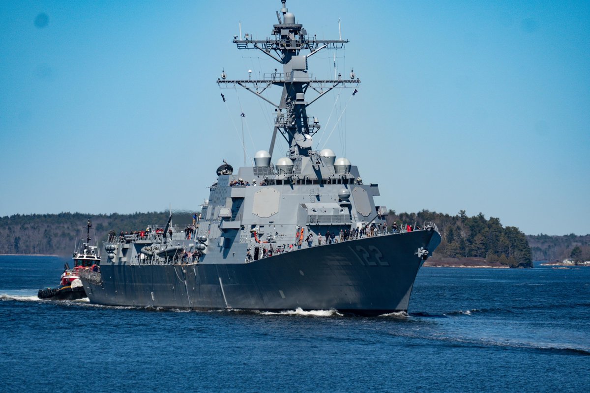 Welcome PCU John Basilone (DDG122) coming into NYC today for Veterans Week! You might be able to see the ship on the waterfront!