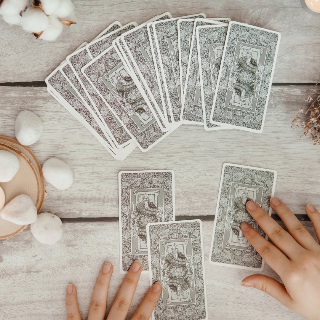 grace_angeli's tweet photo. Oracle cards offer insights into the past, present, and future, guiding you on your spiritual journey.

#OracleWisdom #SpiritualGuidance #IntuitiveReading #DivineMessages #OracleCards https://t.co/aR3w42BuiA