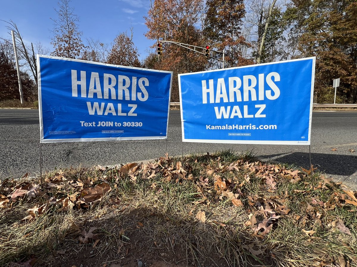 Join in the NJDSC GOTV Phone Bank &amp; Text Bank TODAY from 6-8pm to support <a href="/KamalaHQ/">Kamala HQ</a> and <a href="/Tim_Walz/">Tim Walz</a> on #ElectionDay! 🇺🇸 Please VOTE! 🗳️ 

Link to register: mobilize.us/njdscvotes/eve…

LET'S ELECT KAMALA HARRIS, TIM WALZ, AND ALL DEMOCRATS UP AND DOWN THE BALLOT IN NEW JERSEY! #GOTV