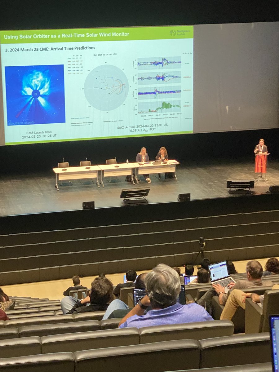 ASWOGeoSphere's tweet image. Emma Davies @SpaceDavies talks about of predicting coronal mass ejection geo-effectiveness using @ESASolarOrbiter as a far upstream monitor in real-time, in the big auditorium! #ESWW2024