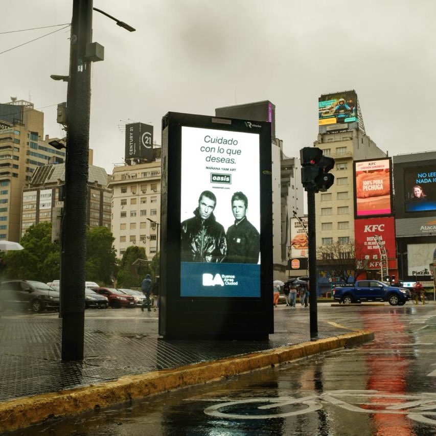 oasis's tweet photo. 👀 https://t.co/dyTtikesLq
