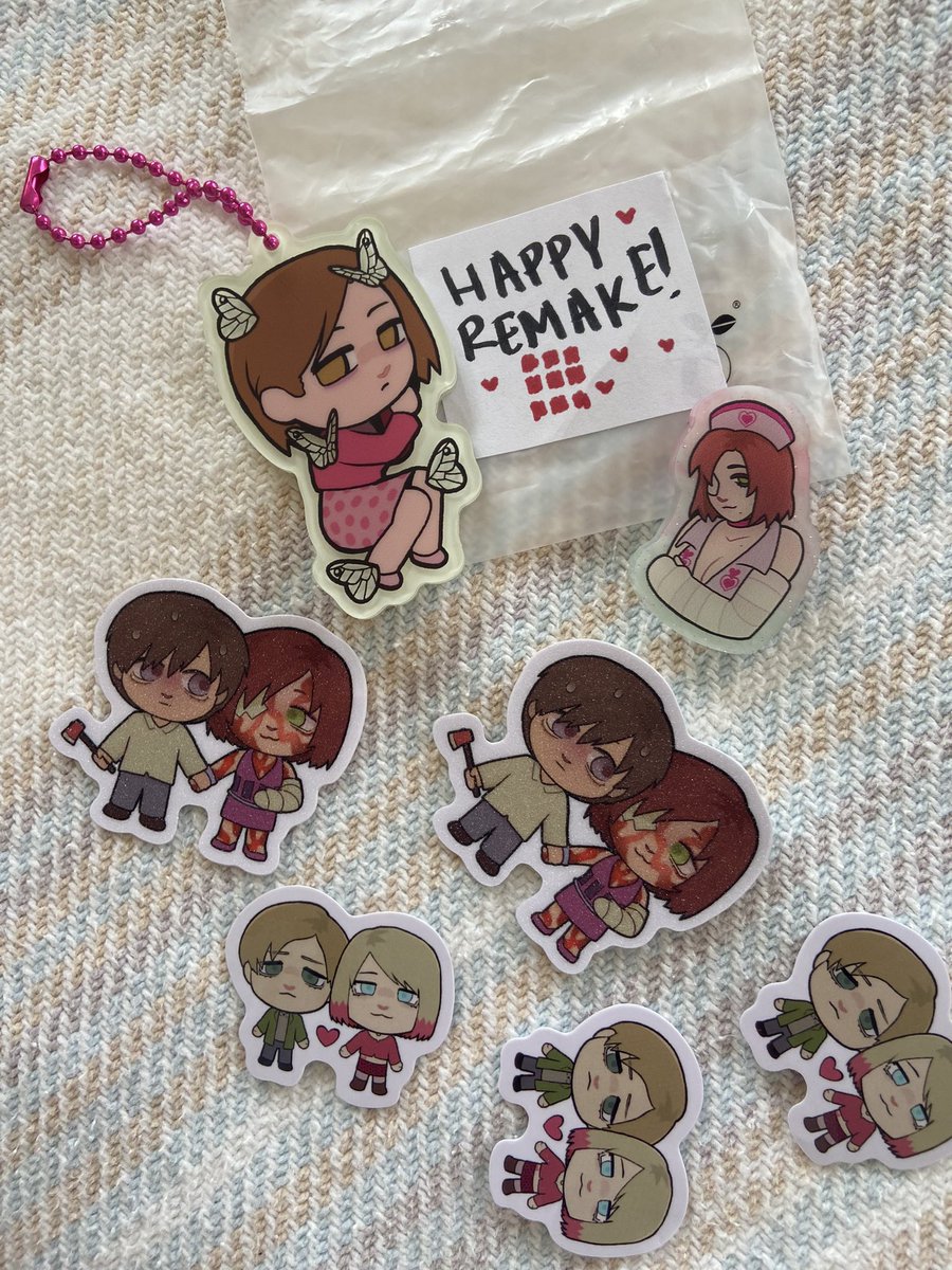 tomaarto's tweet image. finally opened mail im so happy YAYY my order from @sullrvan came &amp; it’s srs so PRETTYY I get emotional holding little mariamary 😭 &amp; Eileen is so cute the glitter looks so cool!! TY 4 THE STICKERS ALSO!!! SO EXCITED TO LOOK AT THESE ALL DAY EVERYDAY 4EVEr totally recommend omg..