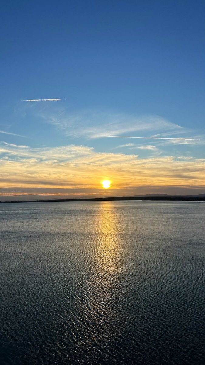 A time of reflection, gratitude and finding peace in life’s simple moments.
Beautiful evening ✨