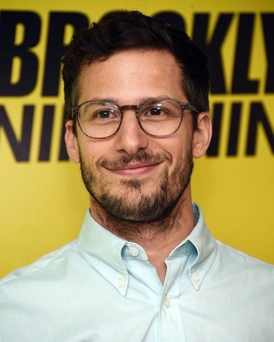 notgwendalupe's tweet photo. andy samberg https://t.co/27PbuH7P8f