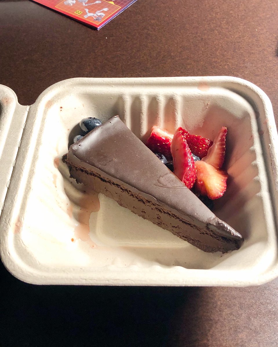 soyrapido's tweet photo. Know what else is sketchy? Hilton Hotels. Nice hotel &amp; the staff was awesome. But they hit you with an early check in charge &amp; pending charge of $125 on top for incidentals. $15 for a very small (albeit good) piece of chocolate cake. #tfcon #tfcon2024 #transformers #hilton @tfcon https://t.co/ftmEeonxDb